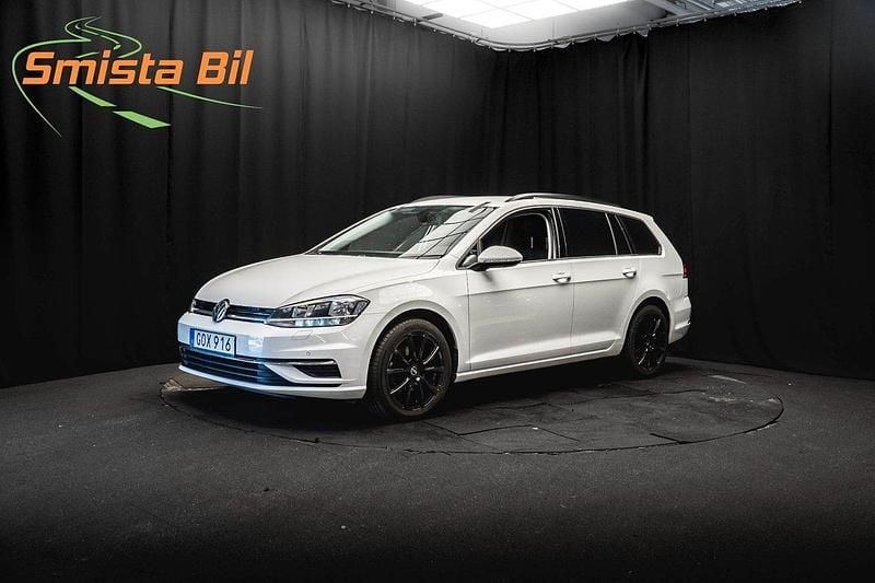 Vit Begagnad 2018 VW Golf VII Kombi | 188 900 kr (Lite dyr) - Bild 1/3
