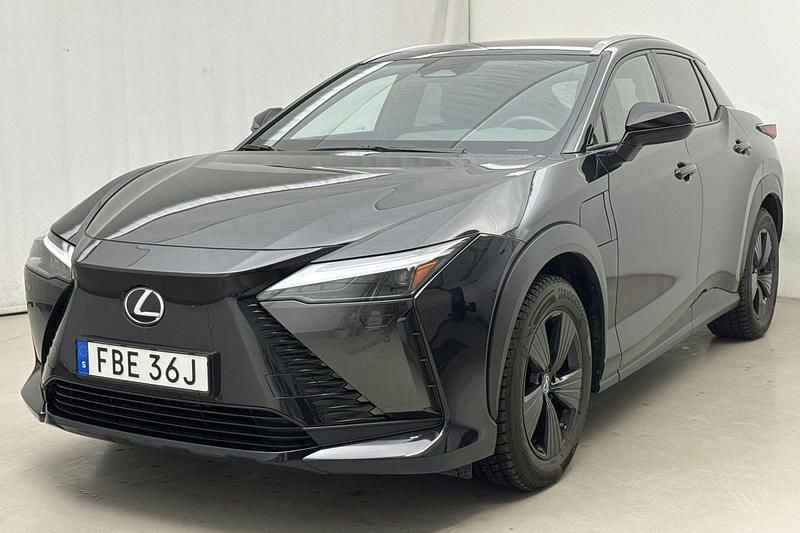 Svart Begagnad 2023 Lexus RZ 450e SUV | 491 000 kr - Bild 1/4
