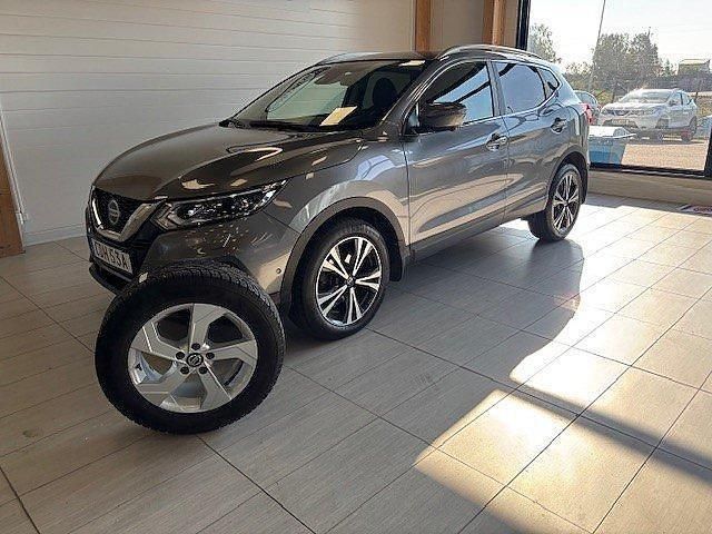 Grå Begagnad 2019 Nissan Qashqai SUV | 209 000 kr (Lite dyr) - Bild 1/4