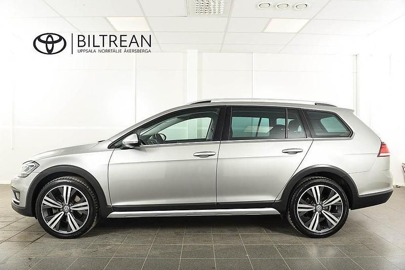 Begagnad VW Golf Alltrack 180 HK (132 kW) 2017 Silver Kombi