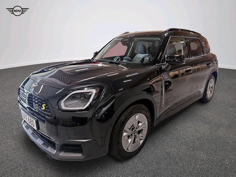 Svart Begagnad 2024 Mini Countryman SUV | 439 900 kr - Bild 1/4