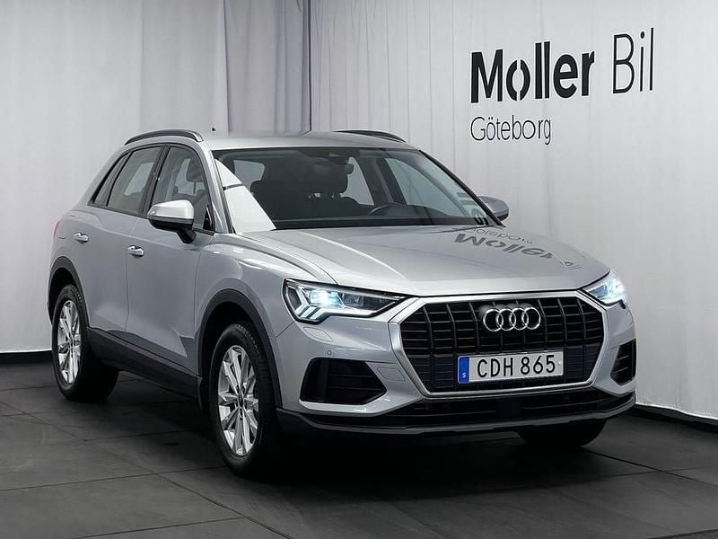 Florettsilver metallic Begagnad 2023 Audi Q3 Proline SUV | 279 900 kr (Superpris) - Bild 1/4
