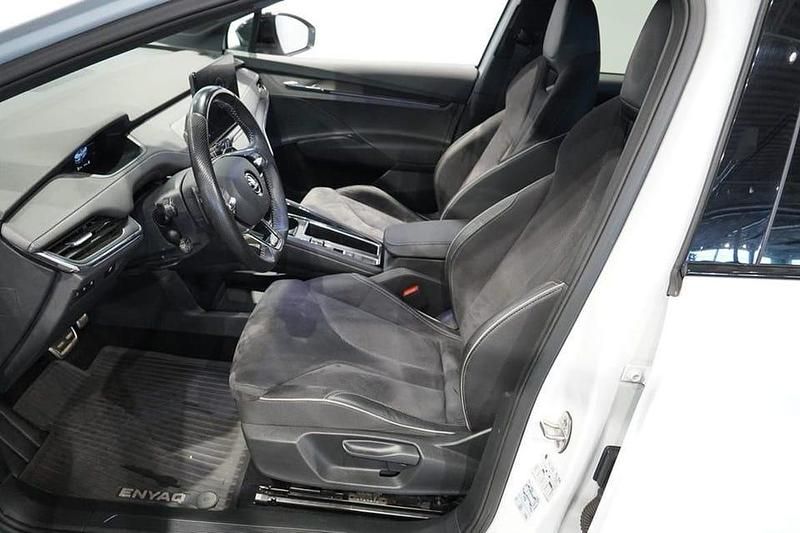 Begagnad Skoda Enyaq iV SportLine 152 kW (207 HK) 2022 Vit SUV