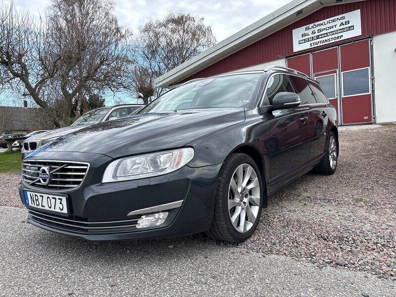 Grå Begagnad 2016 Volvo V70 Standard Kombi | 189 000 kr (Dyr) - Bild 1/4