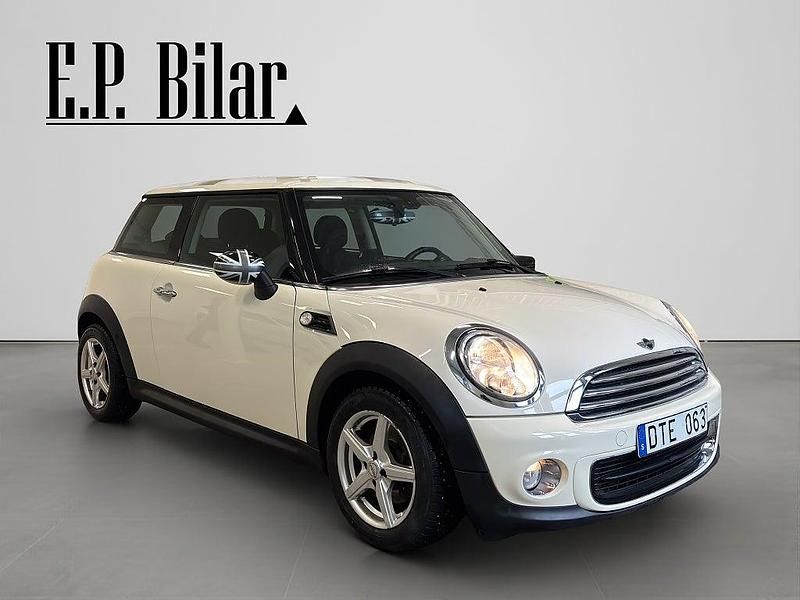 Begagnad Mini ONE 98 HK (72 kW) 2013 Vit Halvkombi