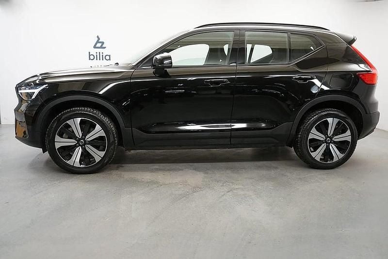 Begagnad Volvo XC40 Core 185 kW (252 HK) 2022 Svart SUV