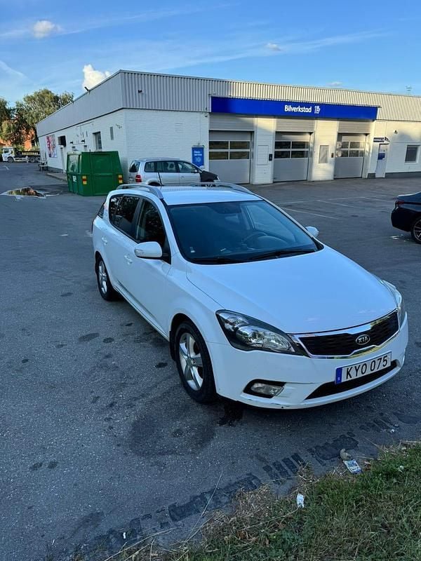 Begagnad 2010 Kia Ceed Sportswagon Kombi | 29 900 kr (Bra pris) - Bild 1/3