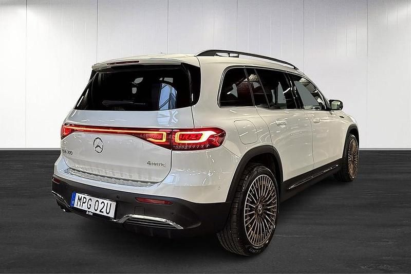 Begagnad Mercedes EQB300 AMG 169 kW (231 HK) 2022 Vit SUV