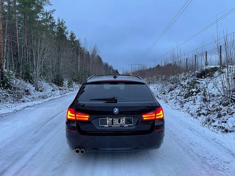 Begagnad BMW 520 M Sport 184 HK (135 kW) 2010 Svart Kombi