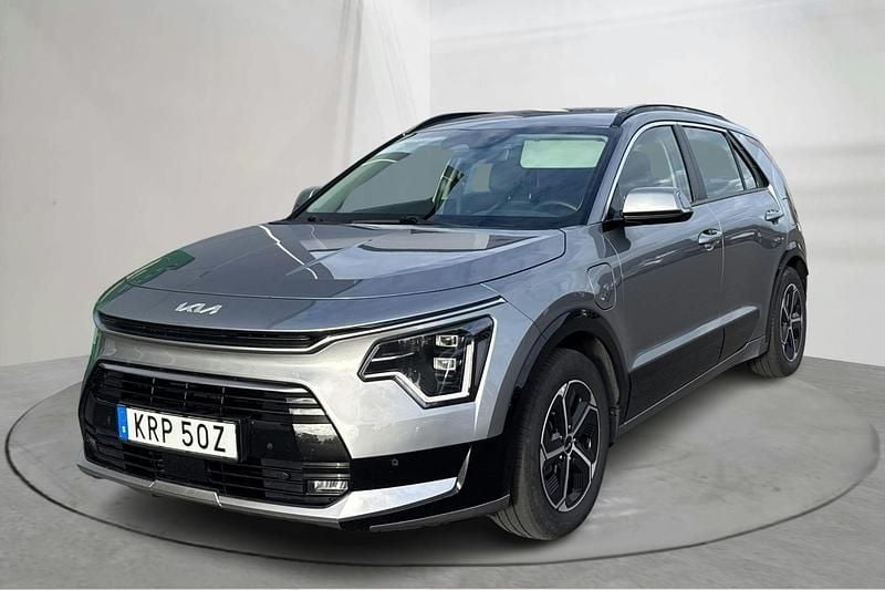 Grå Begagnad 2023 Kia Niro SUV | 259 000 kr (Bra pris) - Bild 1/4