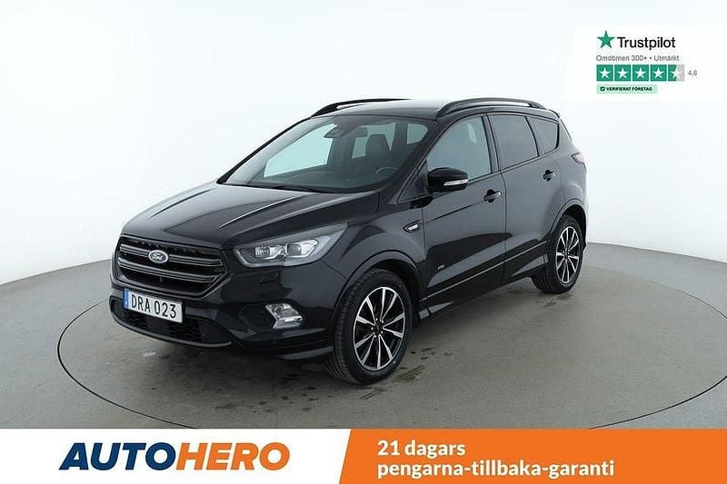 Svart Begagnad 2017 Ford Kuga ST-Line SUV | 204 000 kr - Bild 1/4