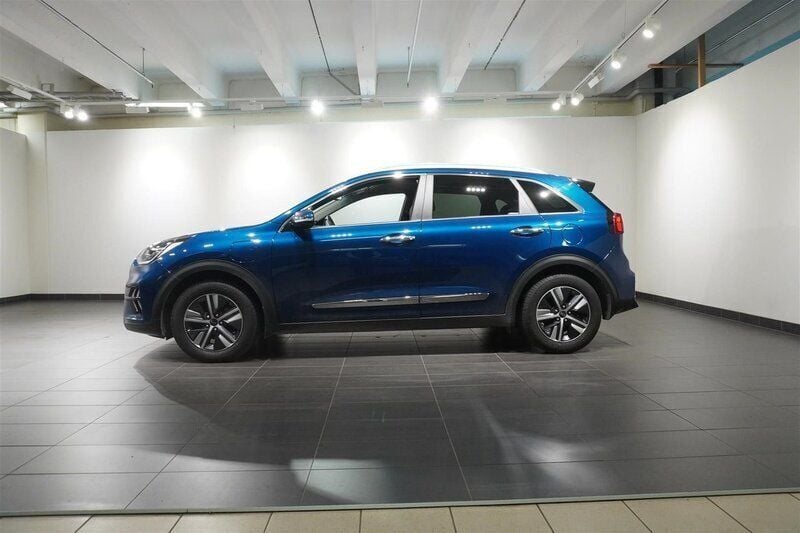 Begagnad Kia Niro Advance 105 HK (77 kW) 2021 Blå/lila SUV