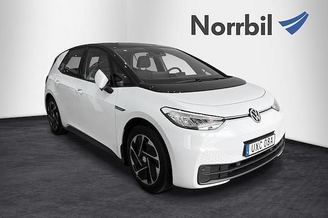 Vit Begagnad 2022 VW ID.3 Pro Performance Halvkombi | 234 900 kr (Bra pris) - Bild 1/4