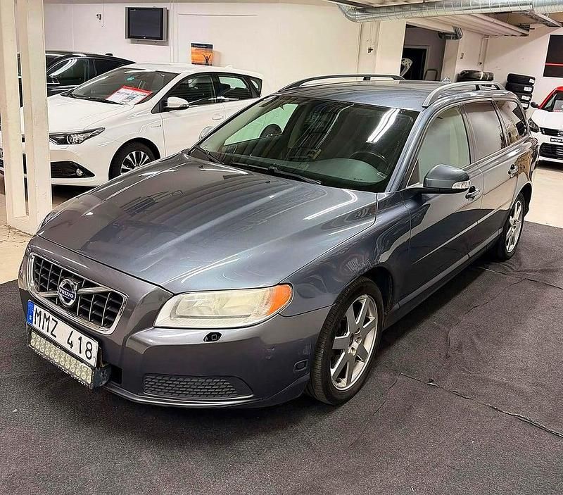 Begagnad Volvo V70 Kinetic 145 HK (106 kW) 2009 Grå Kombi