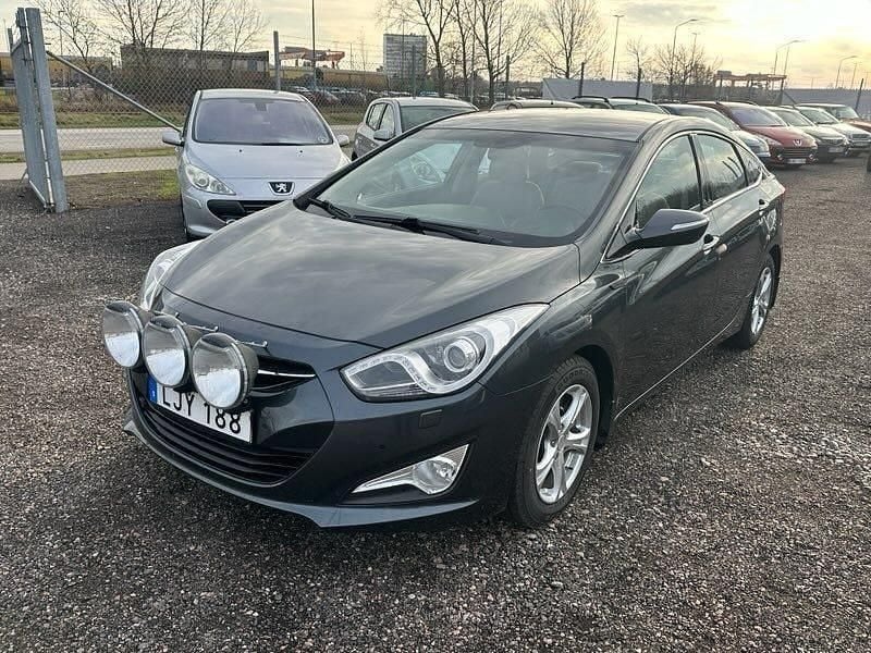 Begagnad Hyundai i40 136 HK (100 kW) 2012 Grå