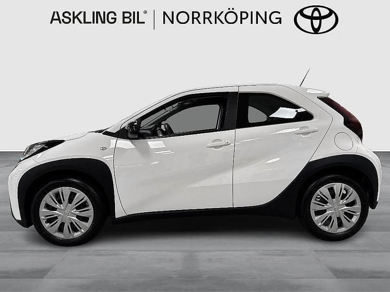 Begagnad Toyota Aygo X Play 72 HK (52 kW) 2023 Vit SUV