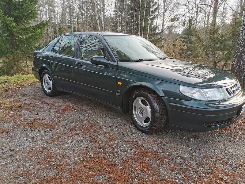 Begagnad 2000 Saab 9-5 Sedan | 14 000 kr (Superpris) - Bild 1/4