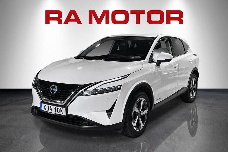 Vit Begagnad 2022 Nissan Qashqai N-Connecta SUV | 299 900 kr (Marknadspris) - Bild 1/4