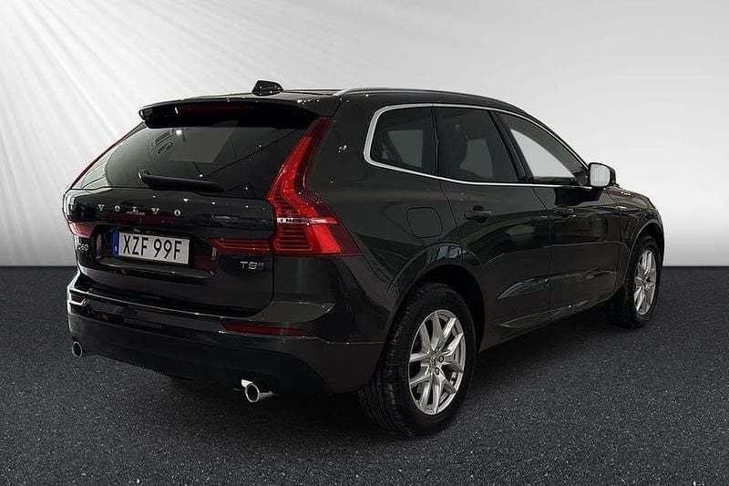 Begagnad Volvo XC60 Momentum 397 HK (291 kW) 2020 Grå SUV
