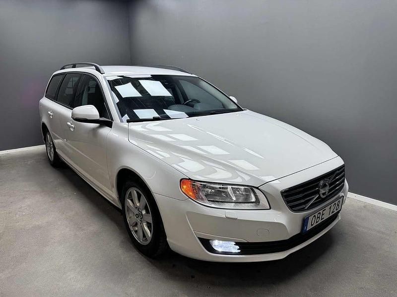 Vit Begagnad 2014 Volvo V70 Kinetic Kombi | 89 900 kr (Marknadspris) - Bild 1/4
