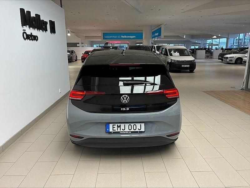 Begagnad VW ID.3 Pro 150 kW (204 HK) 2023 Moonstone grey black Halvkombi