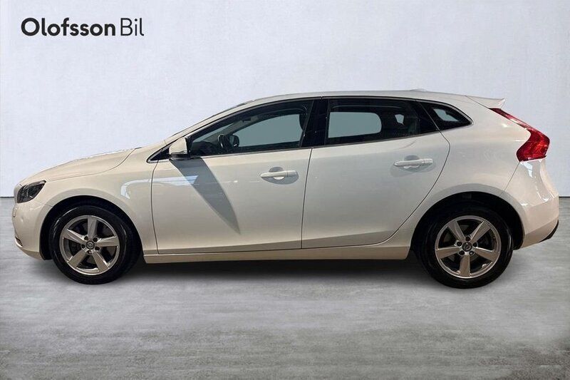 Vit Begagnad 2014 Volvo V40 Kombi | 149 000 kr (Marknadspris) - Bild 1/4