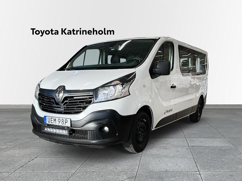 Vit Begagnad 2019 Renault Trafic Minibuss | 169 900 kr (Dyr) - Bild 1/4