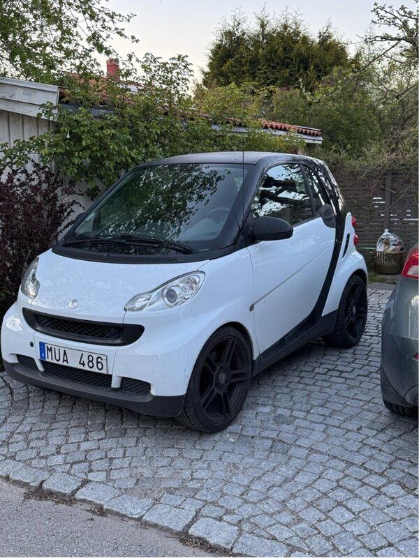 Vit Begagnad 2012 Smart ForTwo Coupé Sportkupé | 42 000 kr (Marknadspris) - Bild 1/1