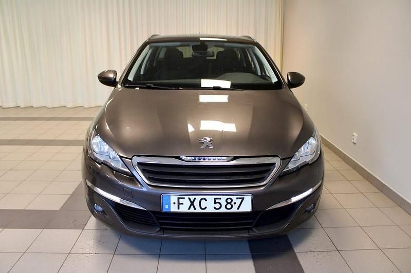 Begagnad Peugeot 308 SW 131 HK (96 kW) 2014 Grå Kombi