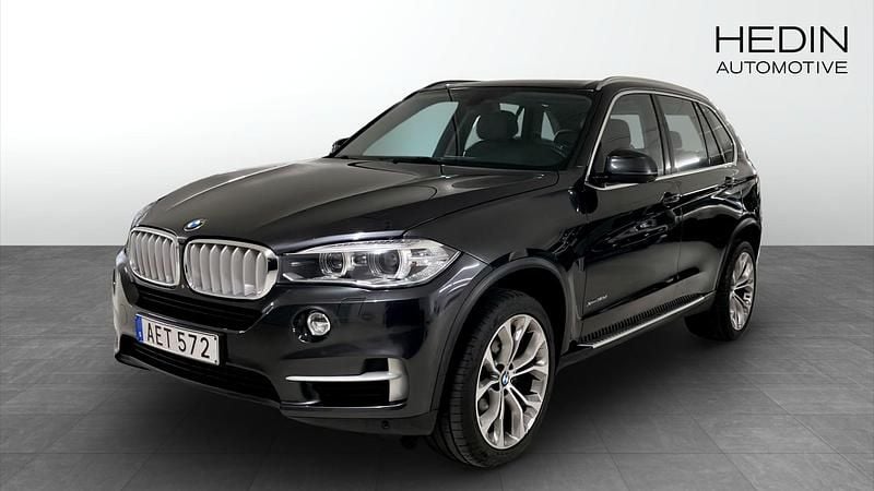 Grå (grey) Begagnad 2013 BMW X5 SUV | 259 000 kr (Dyr) - Bild 1/4