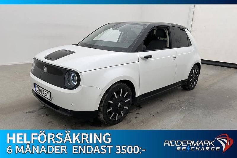 Begagnad Honda e 113 kW (154 HK) 2020 Vit Halvkombi