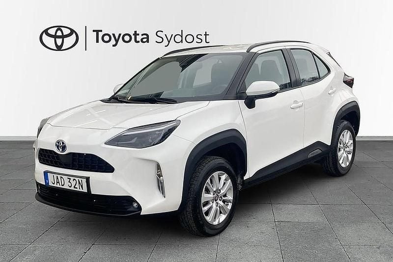 Begagnad Toyota Yaris Cross Active 92 HK (67 kW) 2022 Vit SUV