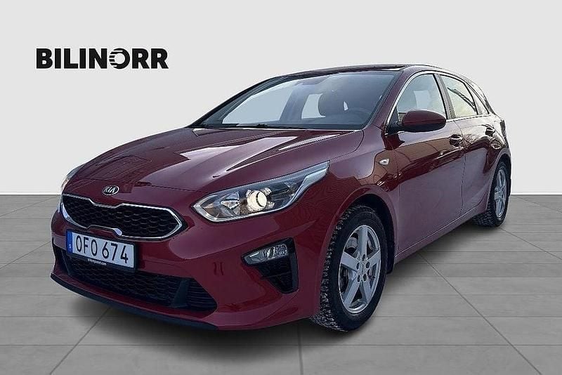 Röd Begagnad 2019 Kia Ceed Halvkombi | 159 900 kr (Marknadspris) - Bild 1/4