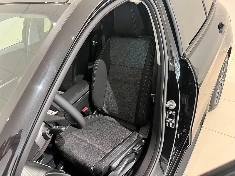 Begagnad BMW 120 M Sport 170 HK (125 kW) 2025 Svart Halvkombi