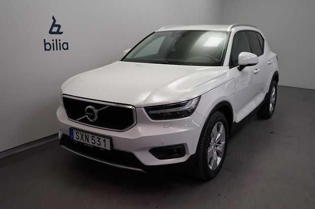 Begagnad Volvo XC40 Momentum 151 HK (111 kW) 2018 Vit SUV