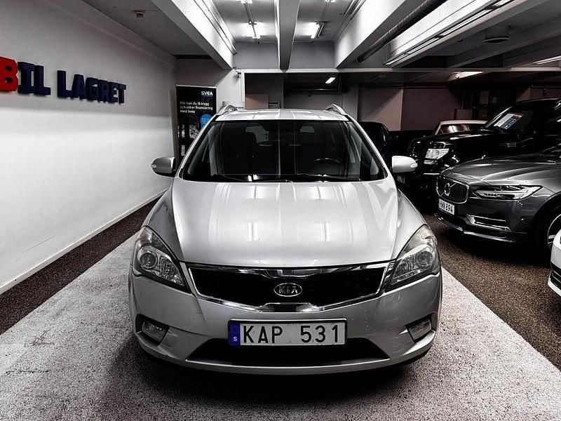 Begagnad Kia Ceed Sportswagon EX 116 HK (85 kW) 2009 Silver Kombi