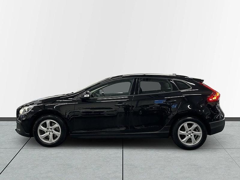 Begagnad Volvo V40 120 HK (88 kW) 2016 Svart Halvkombi