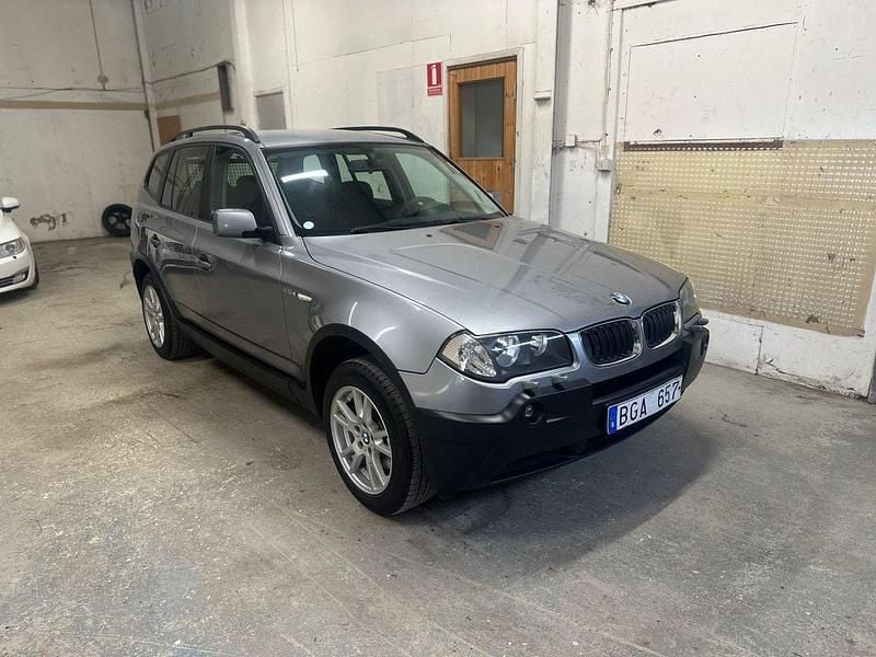 Ljusgrå Begagnad 2006 BMW X3 Advantage SUV | 59 900 kr (Marknadspris) - Bild 1/4
