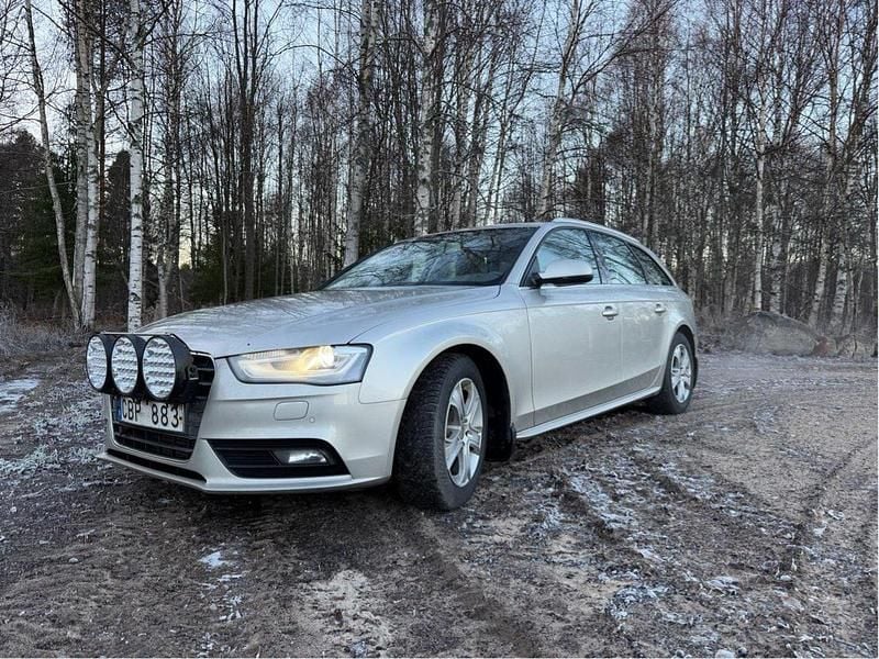 Silver Begagnad 2013 Audi A4 Kombi | 70 000 kr (Bra pris) - Bild 1/4