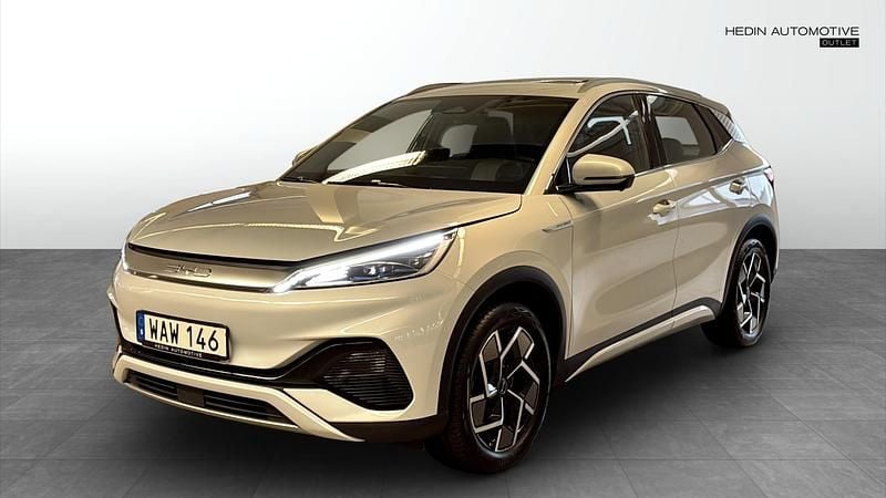 Vit (white) Begagnad 2023 BYD Atto 3 Comfort SUV | 282 900 kr (Marknadspris) - Bild 1/4