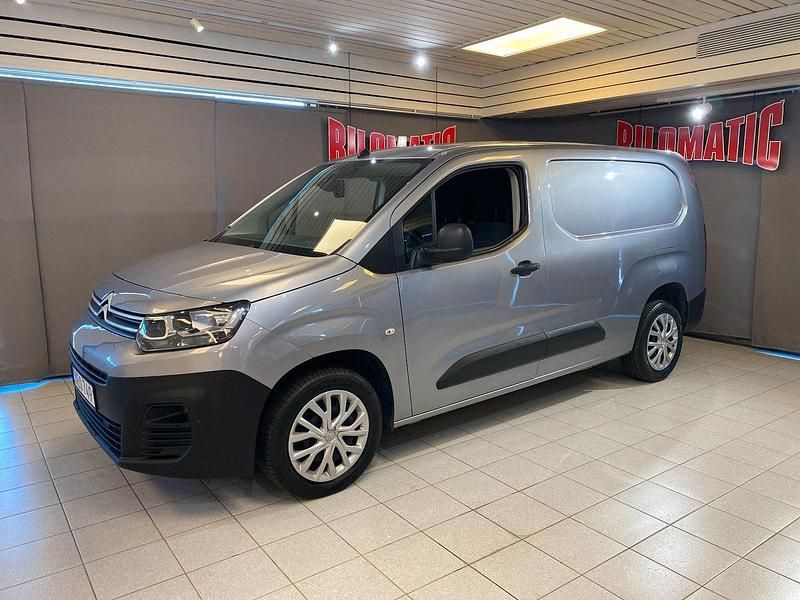 Grå Begagnad 2020 Citroën Berlingo Propack Edition Minibuss | 149 000 kr (Marknadspris) - Bild 1/4