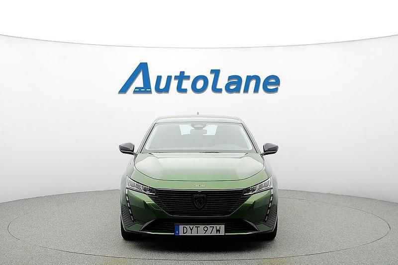 Begagnad Peugeot 308 131 HK (96 kW) 2022 Grön oligine Halvkombi