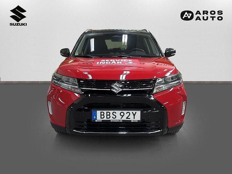 Begagnad Suzuki Vitara 116 HK (85 kW) 2024 Röd SUV
