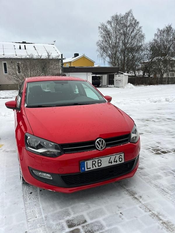 Begagnad 2011 VW Polo Halvkombi | 65 000 kr (Marknadspris) - Bild 1/4