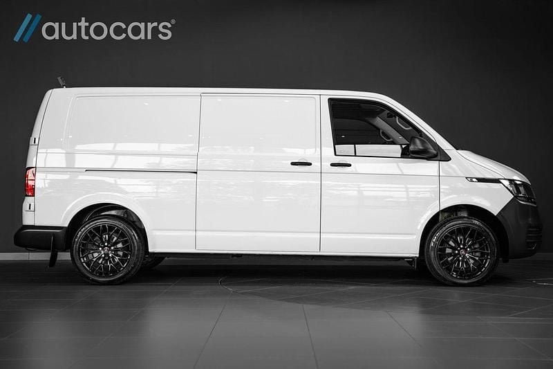 Vit Begagnad 2022 VW T6.1 SE Van | 498 750 kr (Dyr) - Bild 1/4