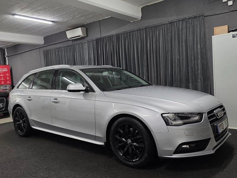 Begagnad Audi A4 Premium 150 HK (110 kW) 2013 Silver Kombi