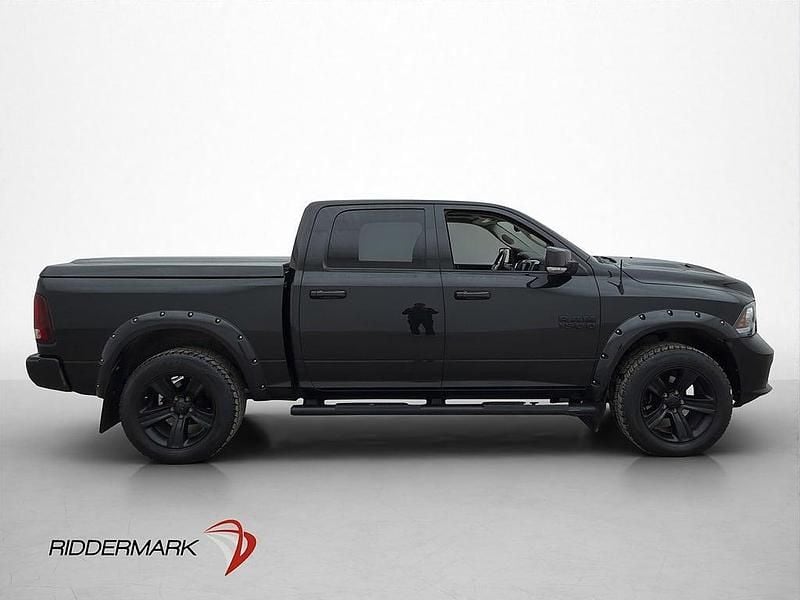 Begagnad RAM 1500 2016 Svart Pickup