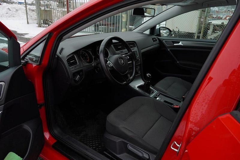 Begagnad VW Golf VII 105 HK (77 kW) 2013