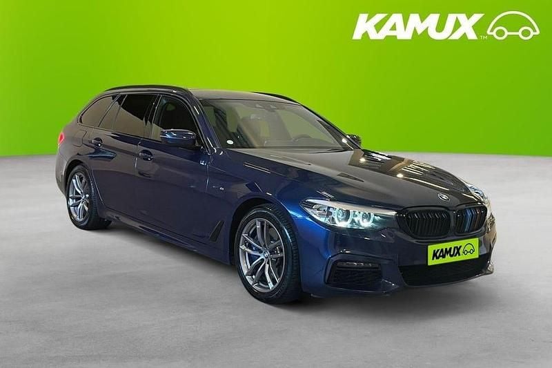 Blå Begagnad 2019 BMW 530 M Sport Kombi | 269 800 kr (Superpris) - Bild 1/4