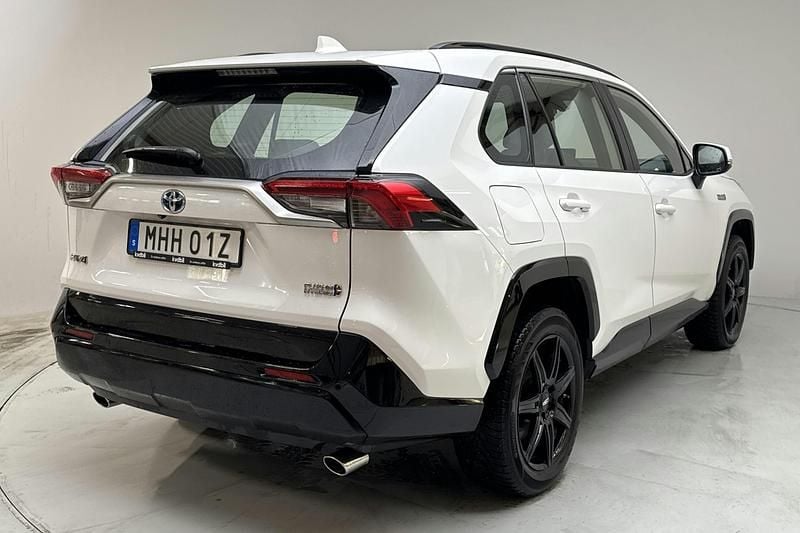 Begagnad Toyota RAV4 Active 306 HK (225 kW) 2023 Vit SUV